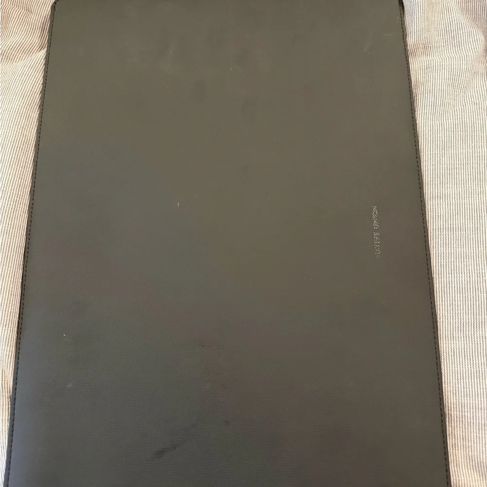 Native Union Stow Slim Sleeve for MacBook Pro 16 or MacBook Air 15